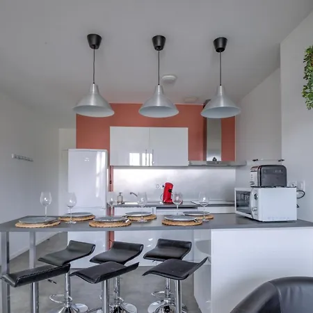 Tournette -6 Pers - Hyper Centre - Wifi Bourg-en-Bresse